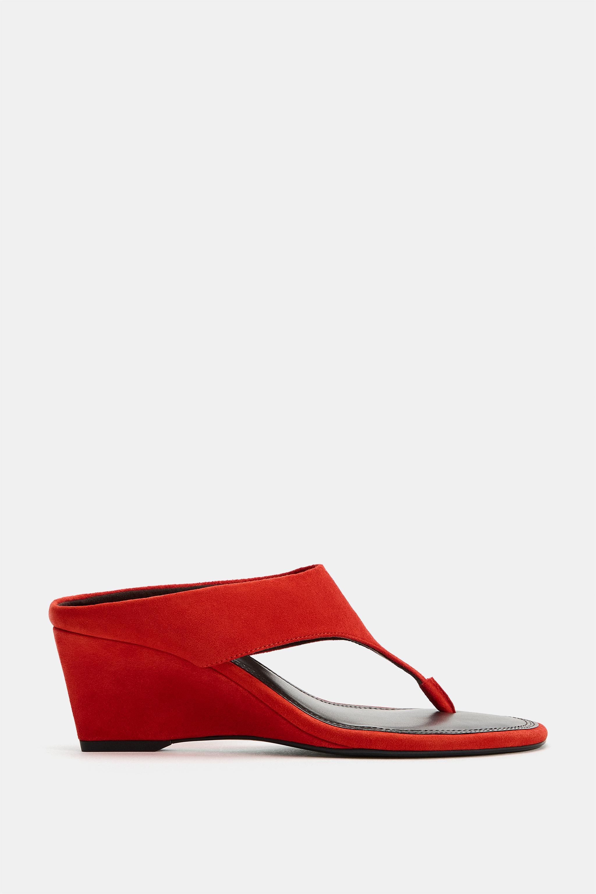 LEATHER WEDGE SANDALS